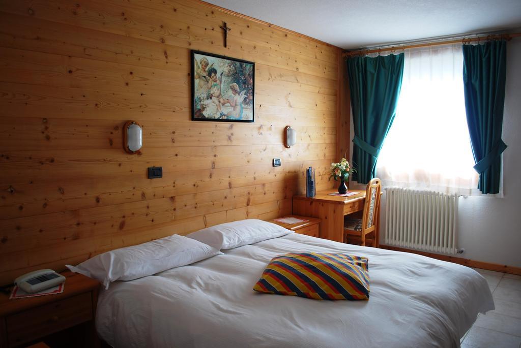 Alps Oriental Wellness Hotel 坎波多尔奇诺 外观 照片