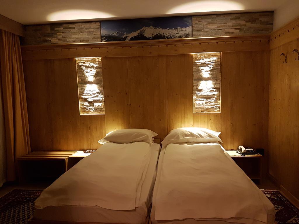 Alps Oriental Wellness Hotel 坎波多尔奇诺 外观 照片